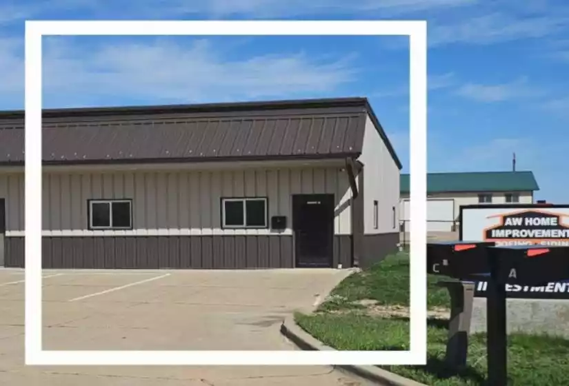 5210 20th Avenue A, Cedar Rapids, IA 52404, ,Commercial Lease,For Lease,20th,2402512