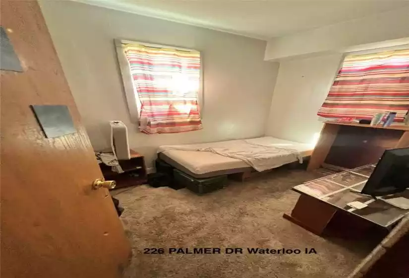 226 PALMER Drive, Waterloo, IA 50702, ,Residential,For Sale,PALMER,2401565