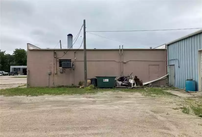 610 4th Street, Vinton, IA 52349, ,Commercial Sale,For Sale,4th,2404417