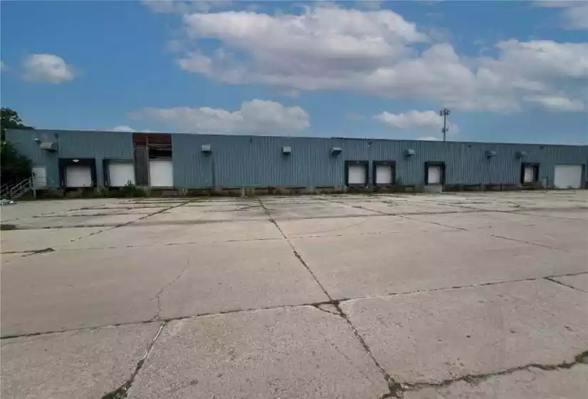 2055 North Towne Lane, Cedar Rapids, IA 52402, ,Commercial Sale,For Sale,North Towne,2404596